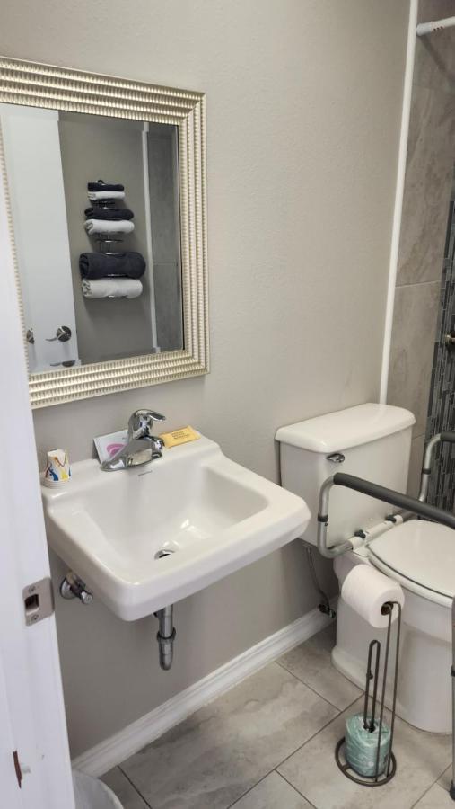 Golden Arrow Motel Lamar Bagian luar foto